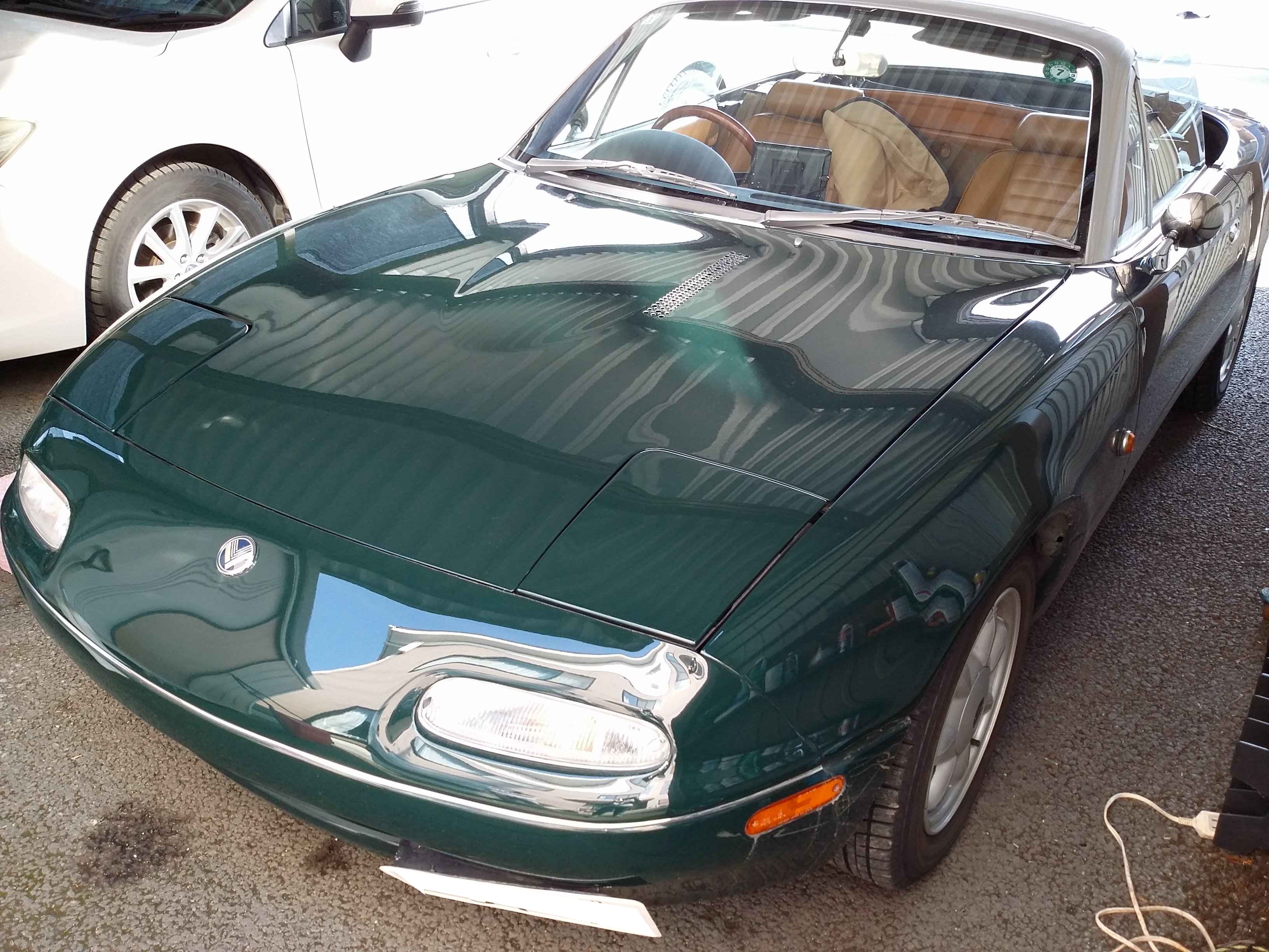 旧車ロードスターかっこいいですね