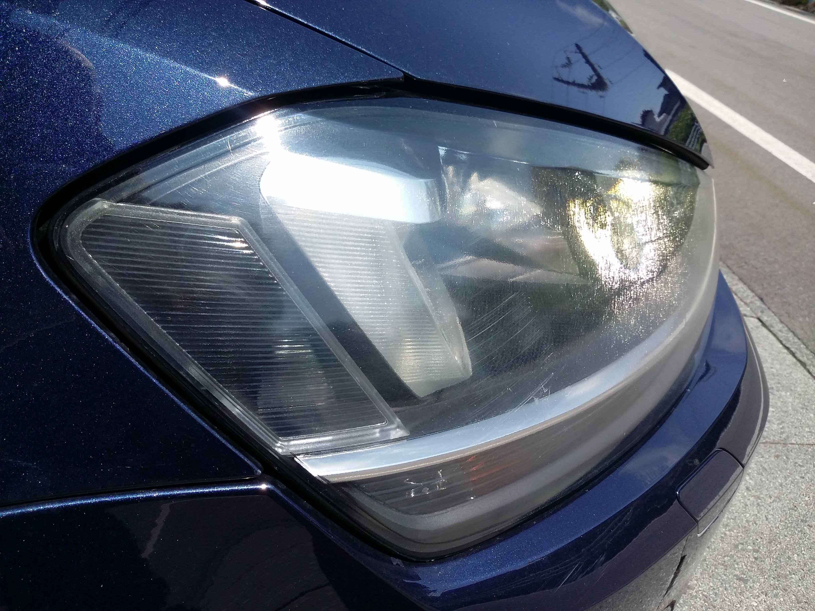 ゴルフ へッドライトリペア前