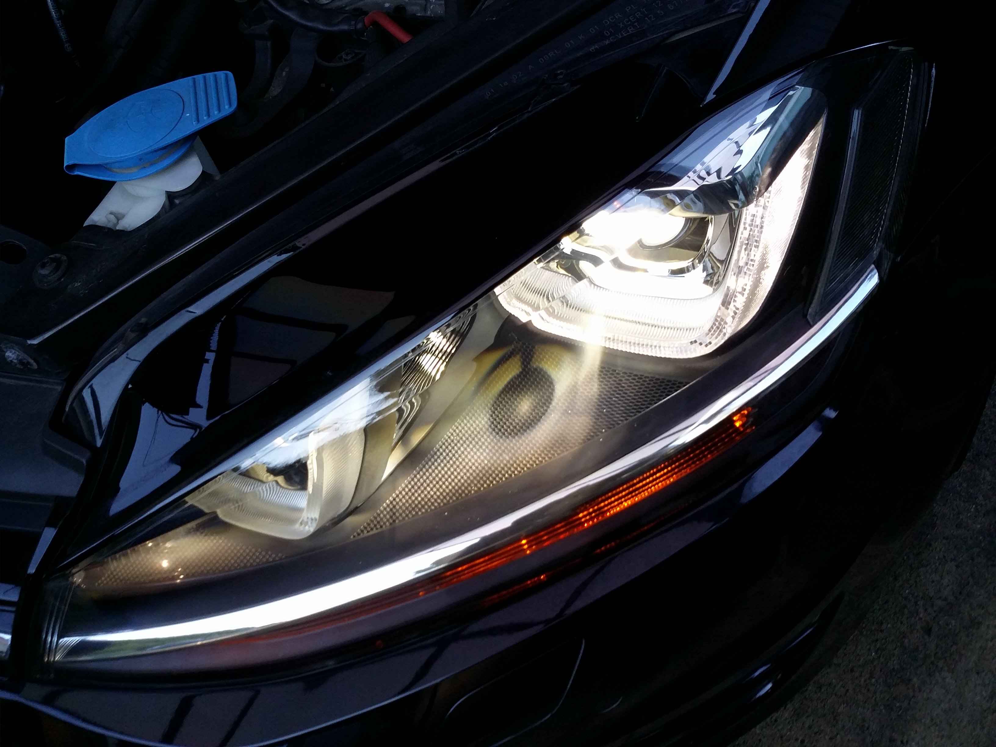 ゴルフ へッドライトリペア後