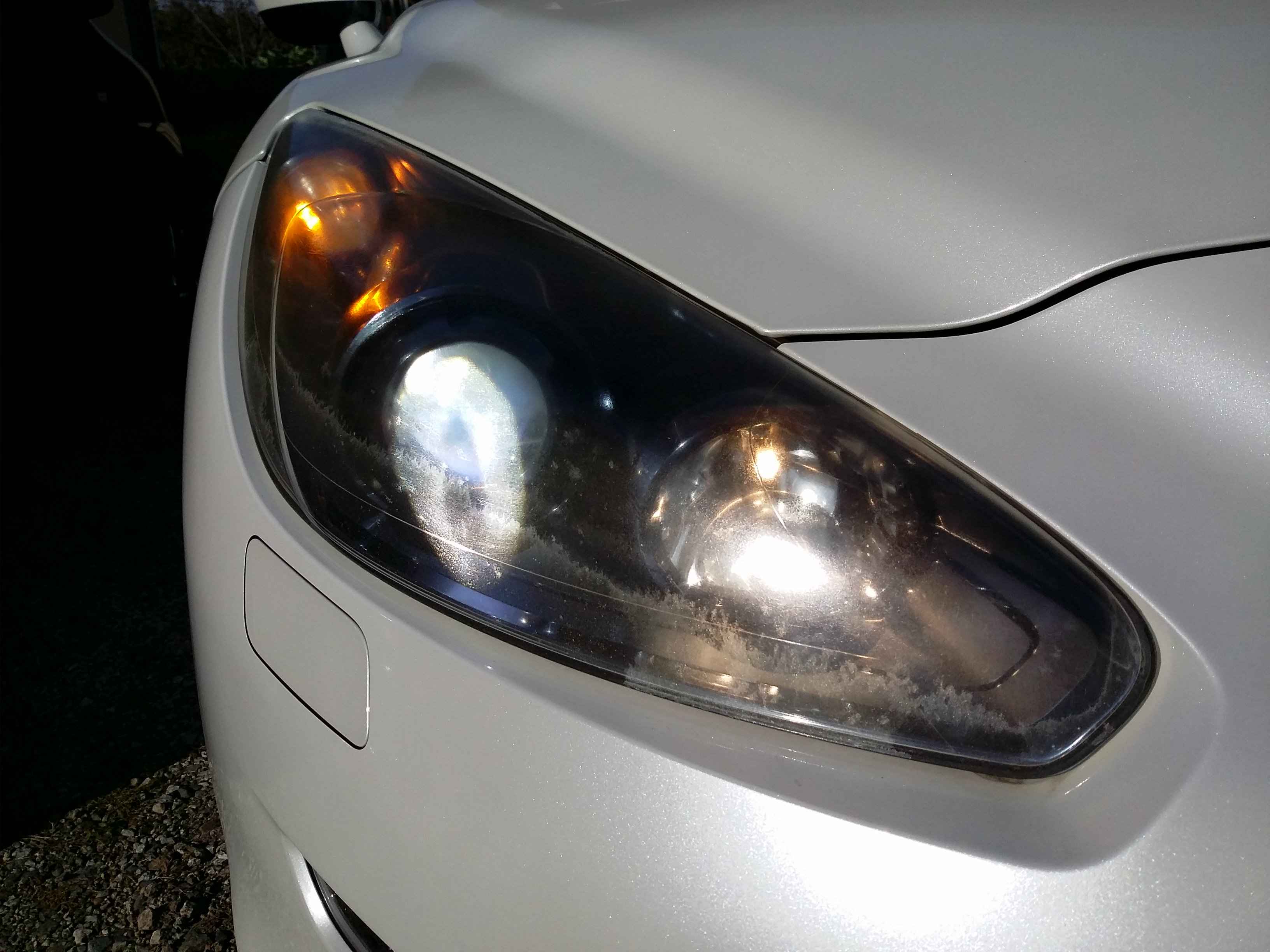 プジョー へッドライトリペア前