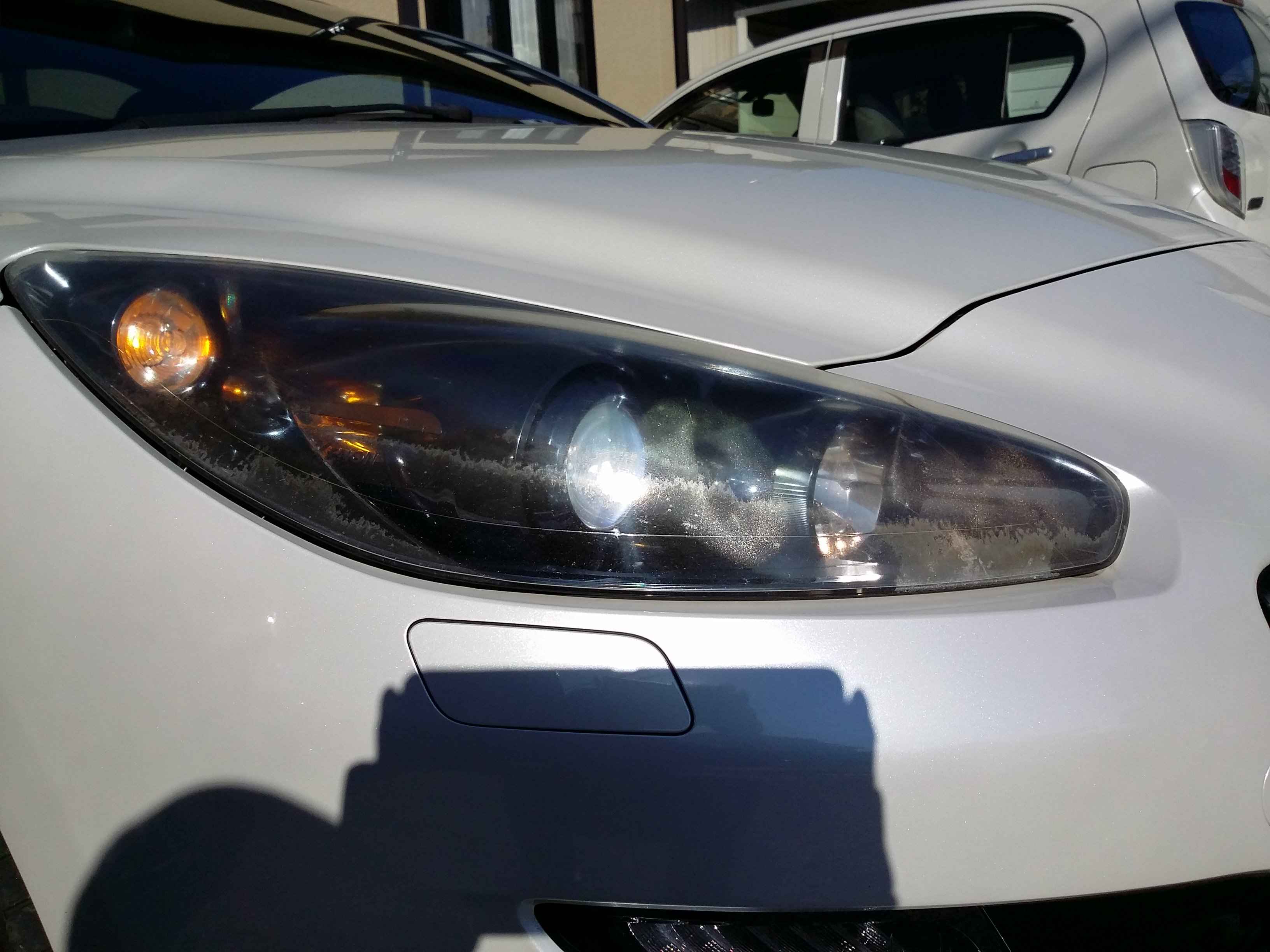プジョー へッドライトリペア前