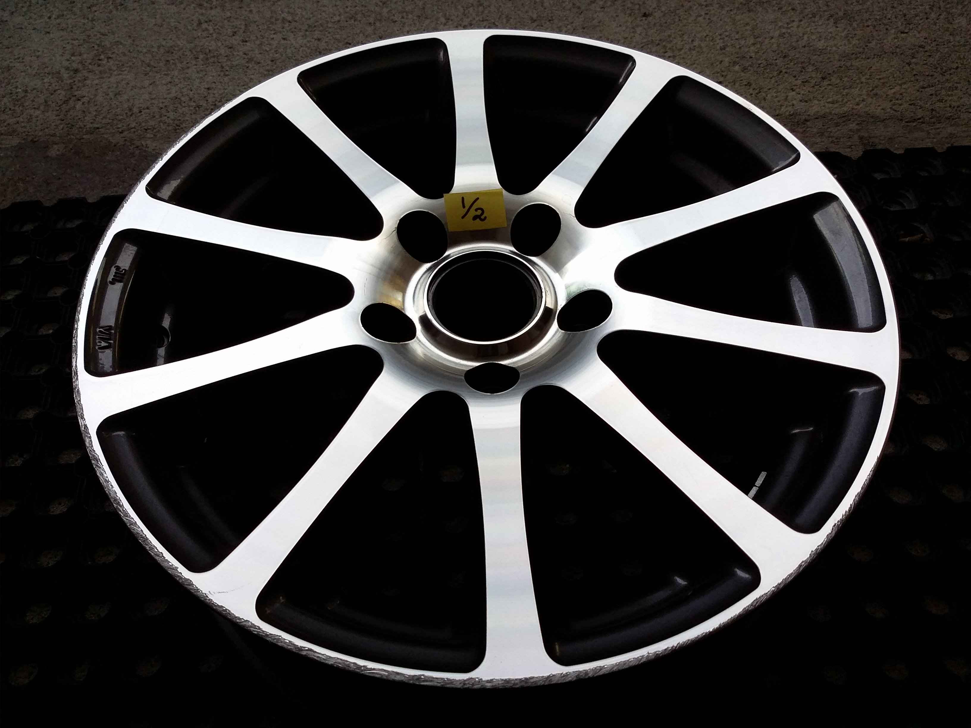 ホイールリペア前