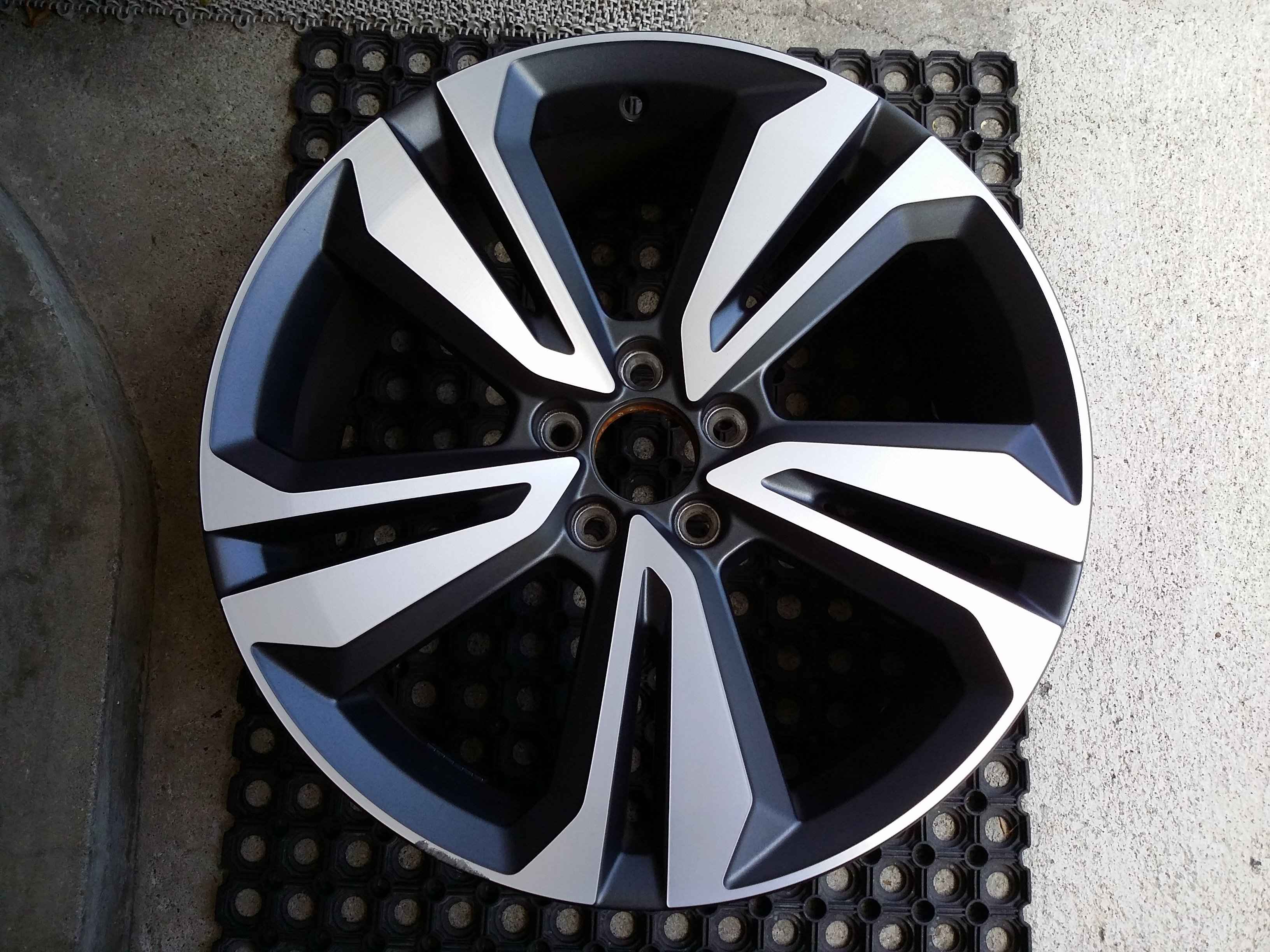 ホイールリペア前