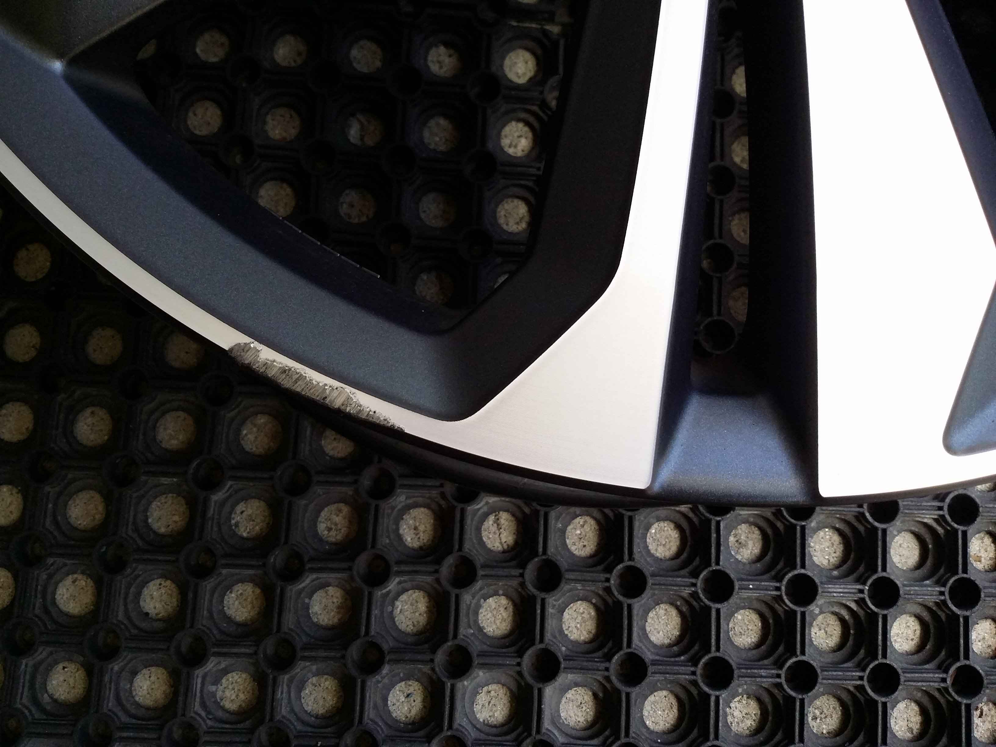 ホイールリペア前