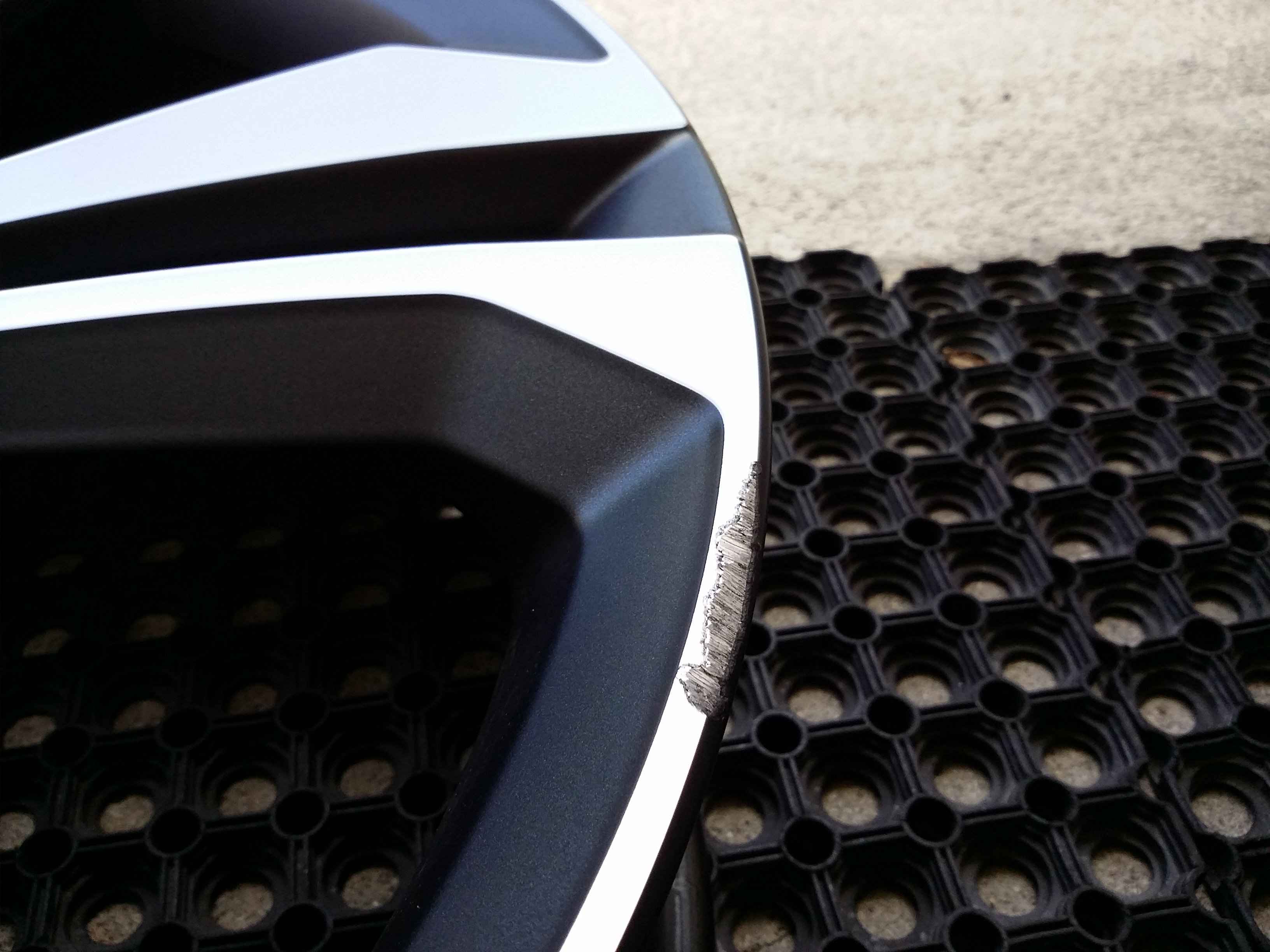 ホイールリペア前